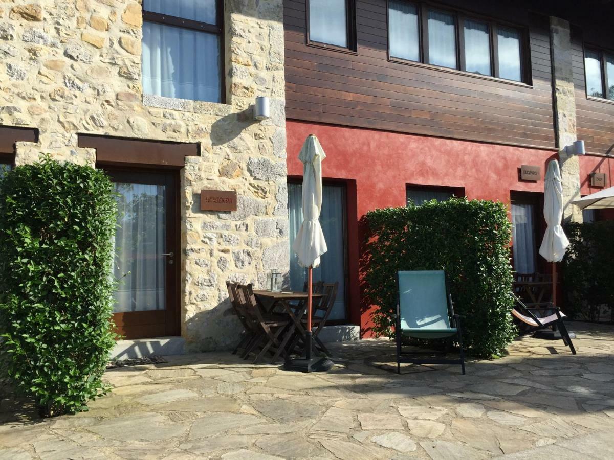 Apartamentos El Hospital De Villahormes Exterior photo